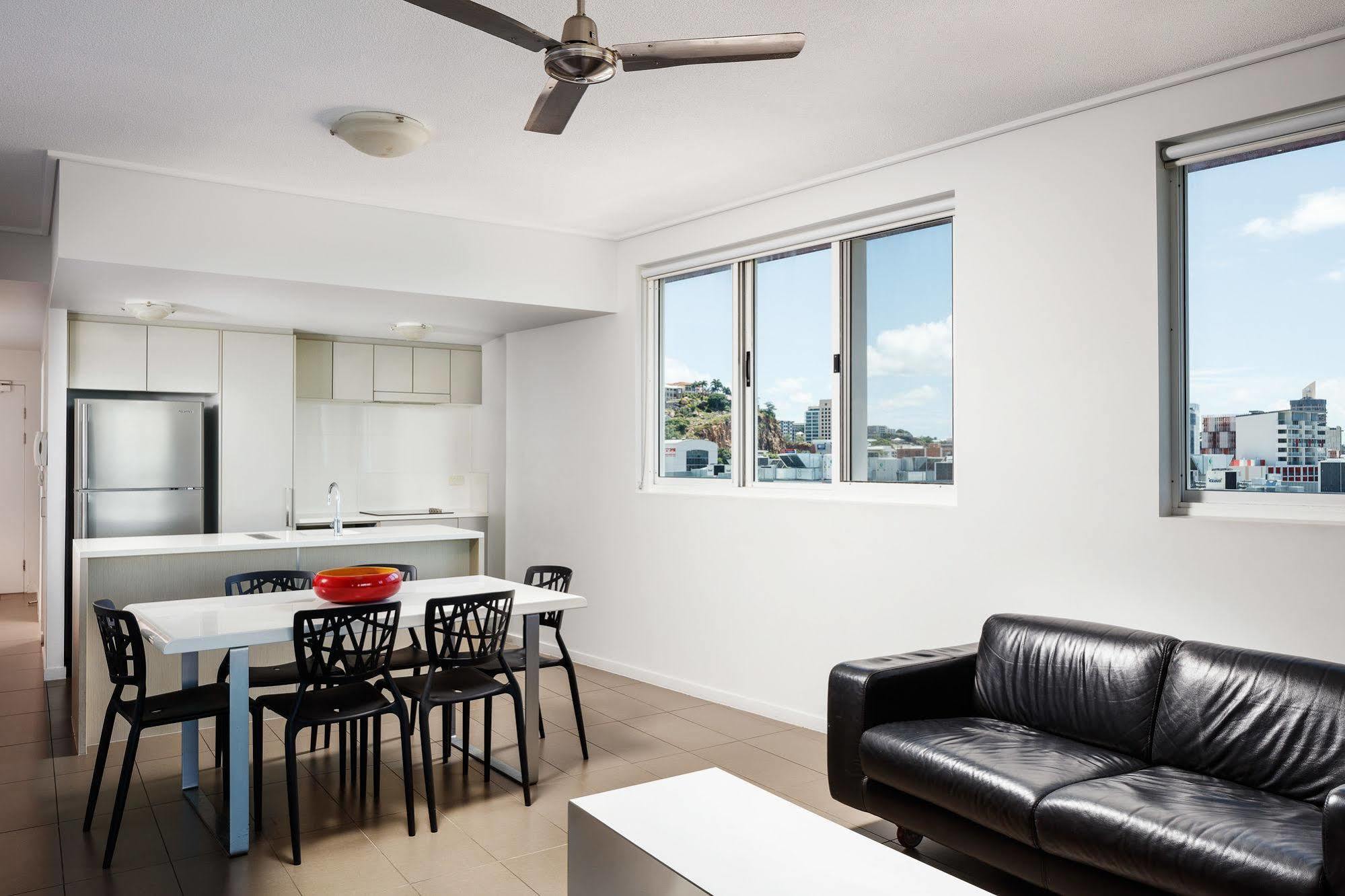 Central Holborn Apartments Townsville Dış mekan fotoğraf